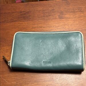 Fossil Green Leather Zip Wallet